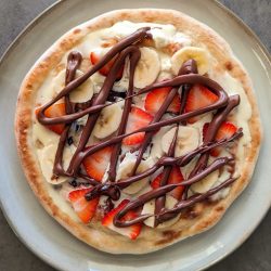dessert-nutella-pizza-feature